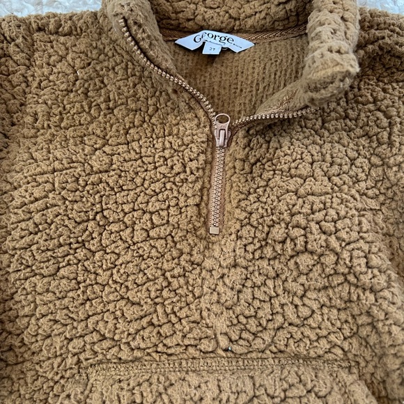 Sherpa Sweater - Picture 2 of 3
